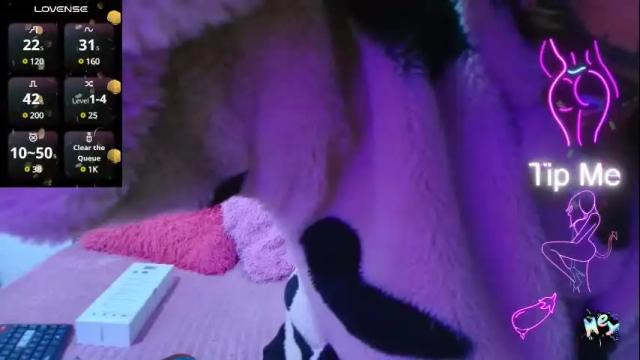 Image 2 of aisha_8_ Stream on Chaturbate on 27 days ago