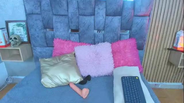 Image 2 of aisha_8_ Stream on Chaturbate on 17 days ago