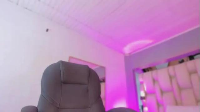 Image 10 of aishakassandra Stream on Chaturbate on 3 days ago