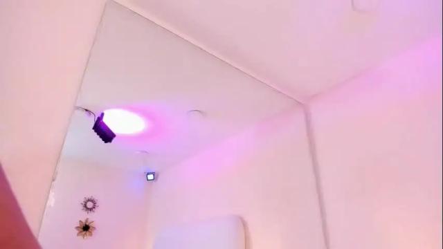 Image 12 of aishareed Stream on Chaturbate on 19 days ago