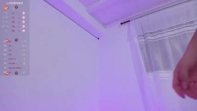 Image 8 of aishelyng07 Stream on Chaturbate on 14 months ago