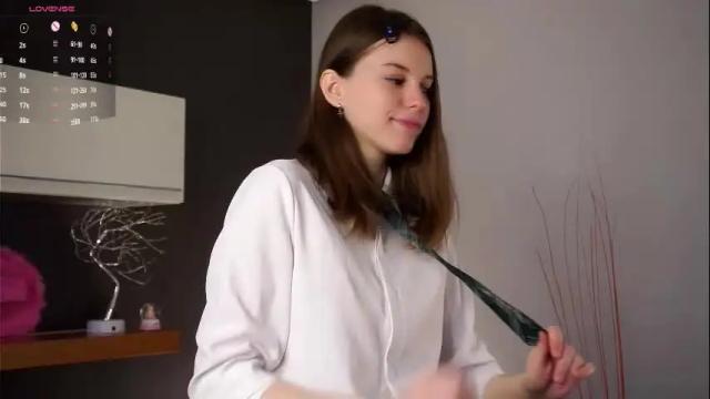 Image 3 of aislyfarran Stream on Chaturbate on 1 month ago