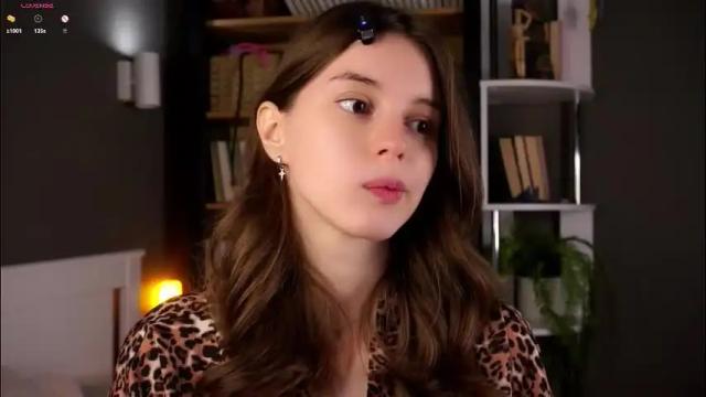 Image 2 of aislyfarran Stream on Chaturbate on 1 month ago