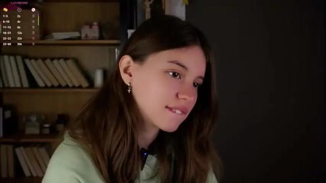 Image 3 of aislyfarran Stream on Chaturbate on 1 month ago