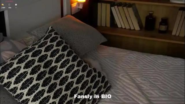 Image 12 of aislyfarran Stream on Chaturbate on 9 days ago