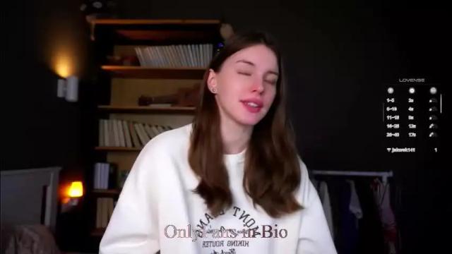 Image 2 of aislyfarran Stream on Chaturbate on 29 days ago