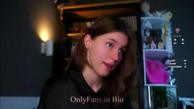 Image 2 of aislyfarran Stream on Chaturbate on 17 days ago