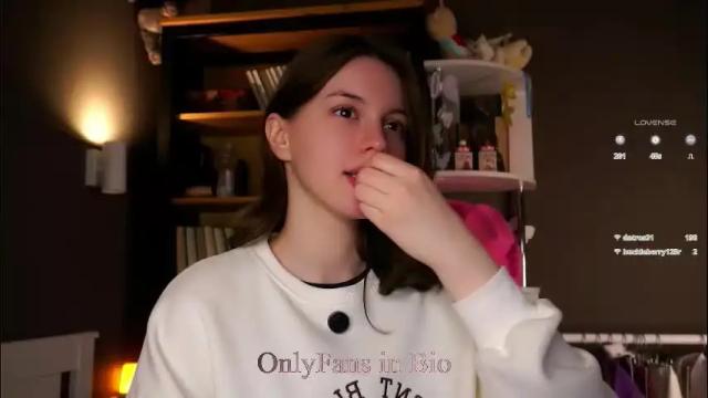 Image 2 of aislyfarran Stream on Chaturbate on 6 days ago