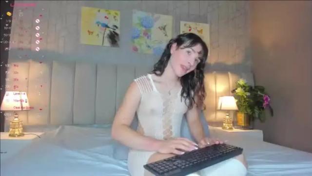 Image 2 of aitana_sullivan Stream on Chaturbate on 21 months ago