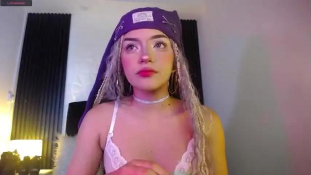 Image 6 of aittana_hs Stream on Chaturbate on 15 months ago