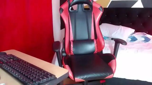 Thumbnail 2, aixa_18's Stream at Chaturbate, 21 months ago