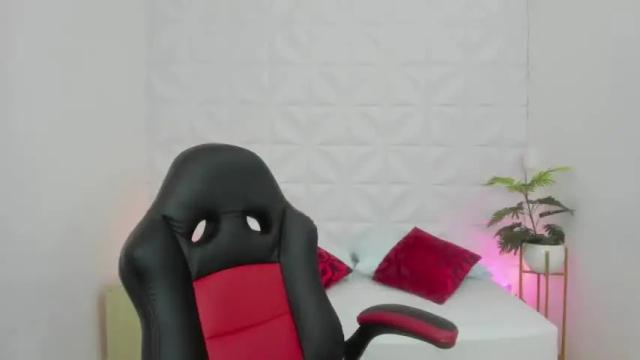 Image 4 of aixa_69_ Stream on Chaturbate on 19 months ago