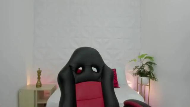 Image 8 of aixa_69_ Stream on Chaturbate on 19 months ago