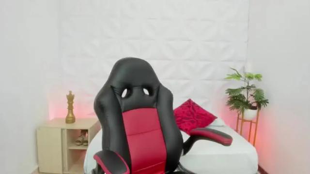 Image 3 of aixa_69_ Stream on Chaturbate on 19 months ago