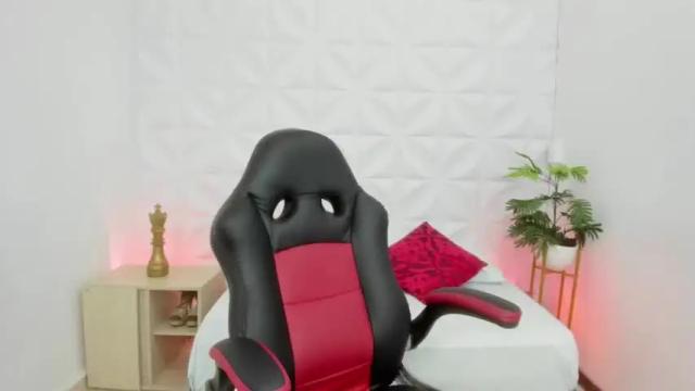 Image 4 of aixa_69_ Stream on Chaturbate on 19 months ago
