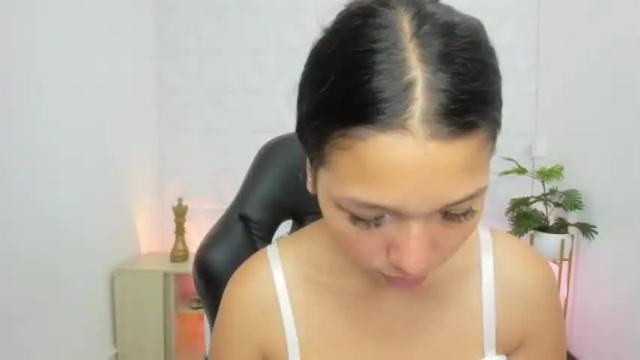 Image 2 of aixa_69_ Stream on Chaturbate on 18 months ago