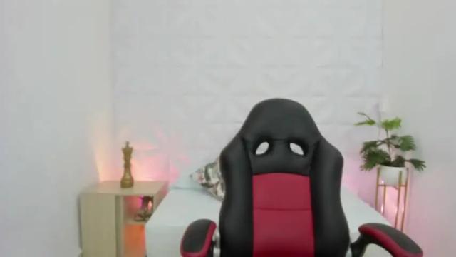 Thumbnail 3, aixa_69_'s Stream at Chaturbate, 18 months ago