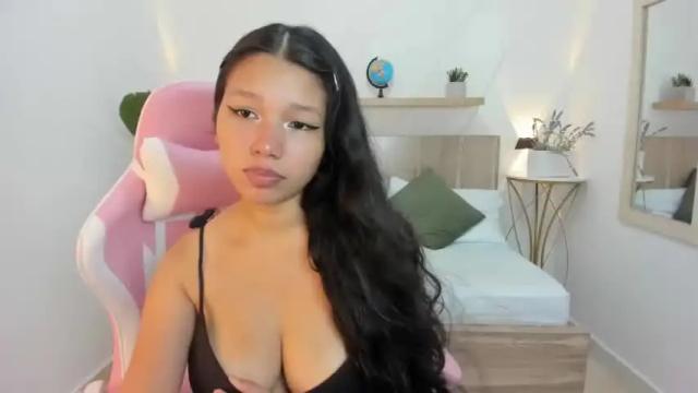 Thumbnail 1, aixa_69_'s Stream at Chaturbate, 17 months ago