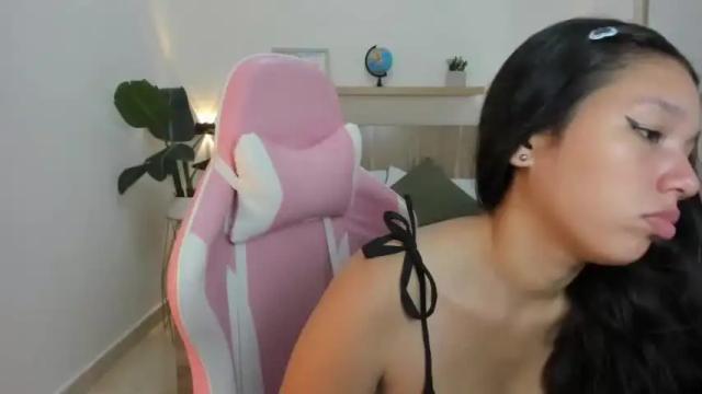 Image 8 of aixa_69_ Stream on Chaturbate on 17 months ago