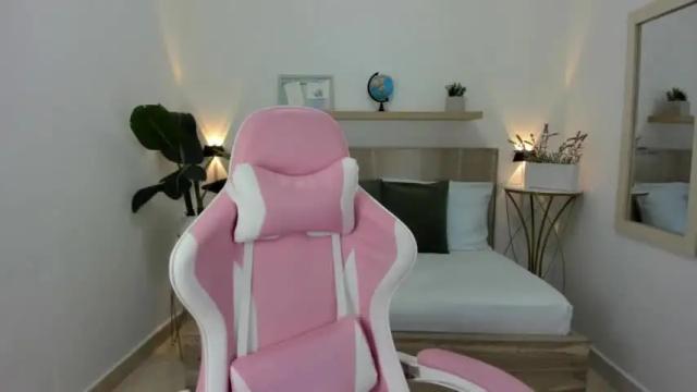 Image 11 of aixa_69_ Stream on Chaturbate on 17 months ago