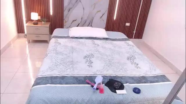 Image 4 of aixa_shaw Stream on Chaturbate on 14 hours ago
