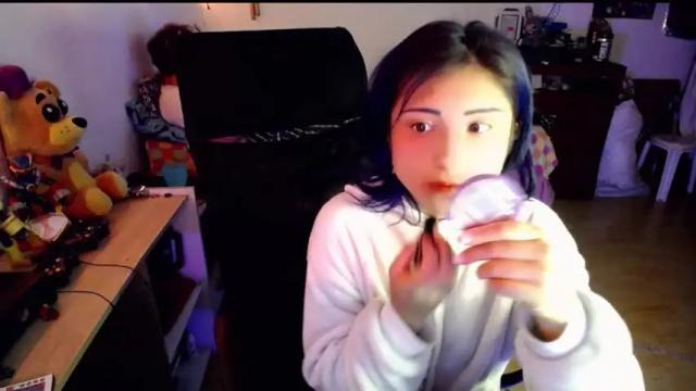Image 10 of akai_krazna01 Stream on Chaturbate on 12 months ago