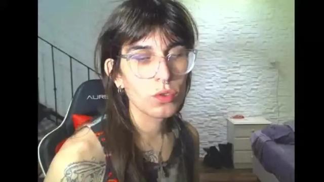 Image 10 of akamedolle Stream on Chaturbate on 17 months ago