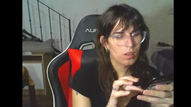 Image 4 of akamedolle Stream on Chaturbate on 16 months ago