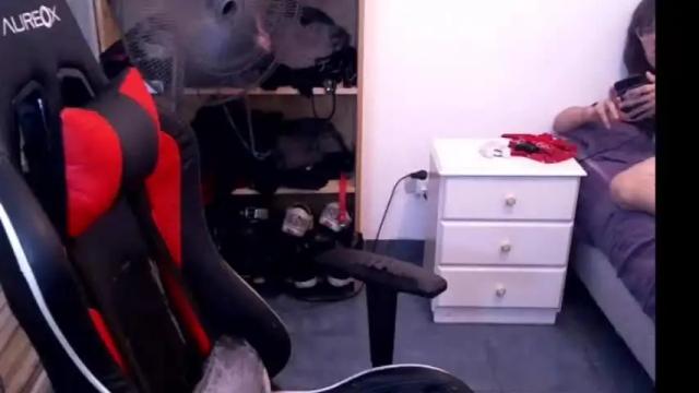 Image 10 of akamedolle Stream on Chaturbate on 15 months ago
