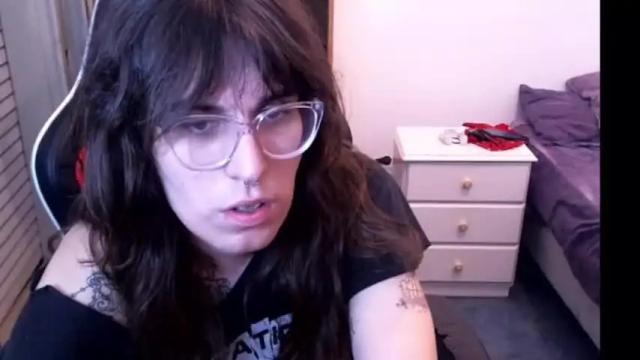 Image 11 of akamedolle Stream on Chaturbate on 15 months ago