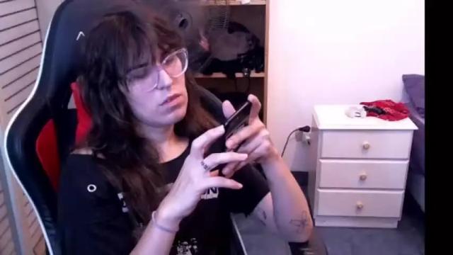 Image 2 of akamedolle Stream on Chaturbate on 15 months ago