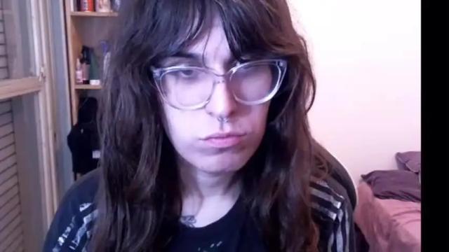 Image 3 of akamedolle Stream on Chaturbate on 14 months ago