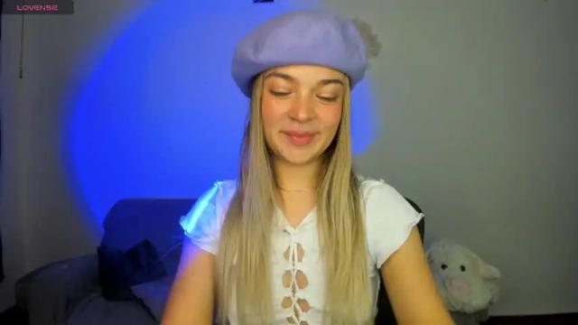 Image 3 of akemi__ Stream on Chaturbate on 15 months ago