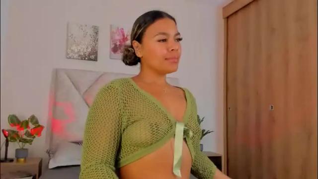 Image 2 of akendacurls2 Stream on Chaturbate on 1 month ago