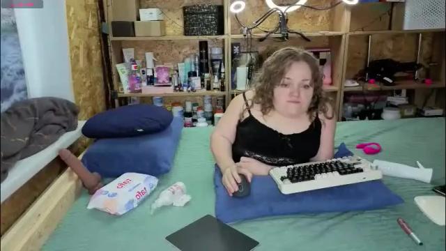 Image 12 of akindmodel Stream on Chaturbate on 26 days ago