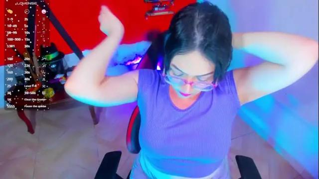 Image 8 of akiranatasha Stream on Chaturbate on 2 months ago