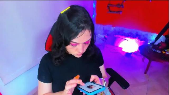 Image 2 of akiranatasha Stream on Chaturbate on 2 months ago