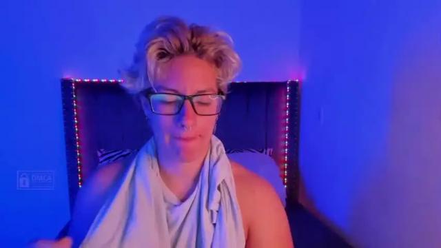 Image 3 of akiravanegas Stream on Chaturbate on 16 months ago