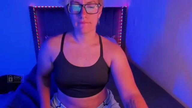 Image 6 of akiravanegas Stream on Chaturbate on 16 months ago