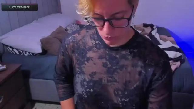 Image 2 of akiravanegas Stream on Chaturbate on 14 months ago