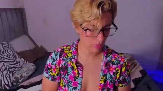 Image 12 of akiravanegas Stream on Chaturbate on 14 months ago