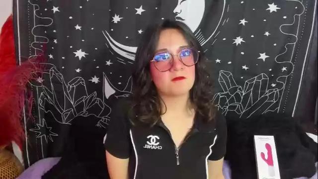 Image 3 of akire_charmed Stream on Chaturbate on 6 months ago