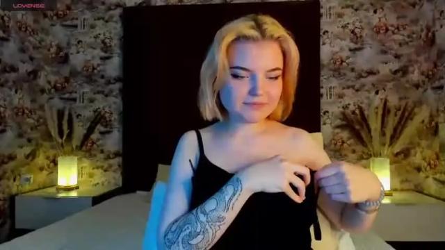 Image 11 of al1ce_shy Stream on Chaturbate on 19 months ago