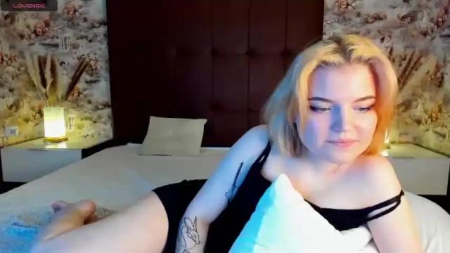 Image 8 of al1ce_shy Stream on Chaturbate on 19 months ago