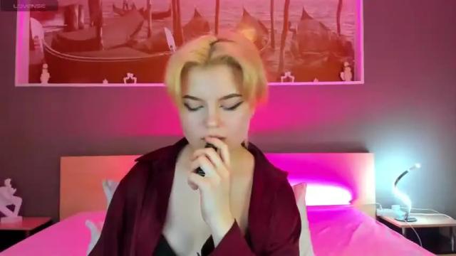 Image 12 of al1ce_shy Stream on Chaturbate on 18 months ago