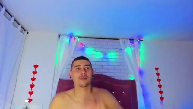 Image 8 of alahia_aron_ Stream on Chaturbate on 20 months ago