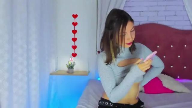Image 3 of alahia_aron_ Stream on Chaturbate on 20 months ago