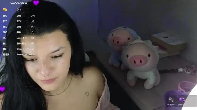 Image 2 of alahia_demon Stream on Chaturbate on 19 days ago