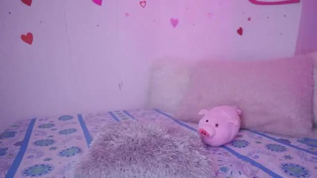 Image 7 of alahia_demver Stream on Chaturbate on 17 months ago