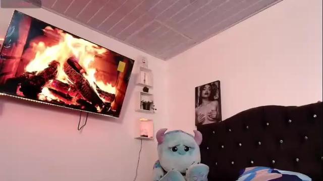 Image 2 of alaia_asuka Stream on Chaturbate on 1 month ago